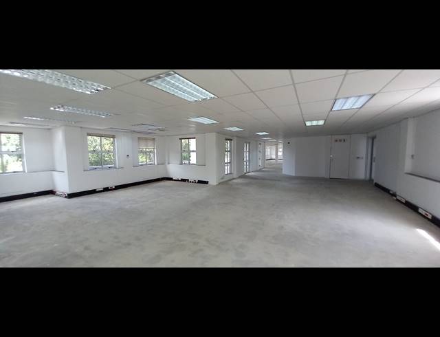 561M² OFFICE TO LET IN BRYANSTON